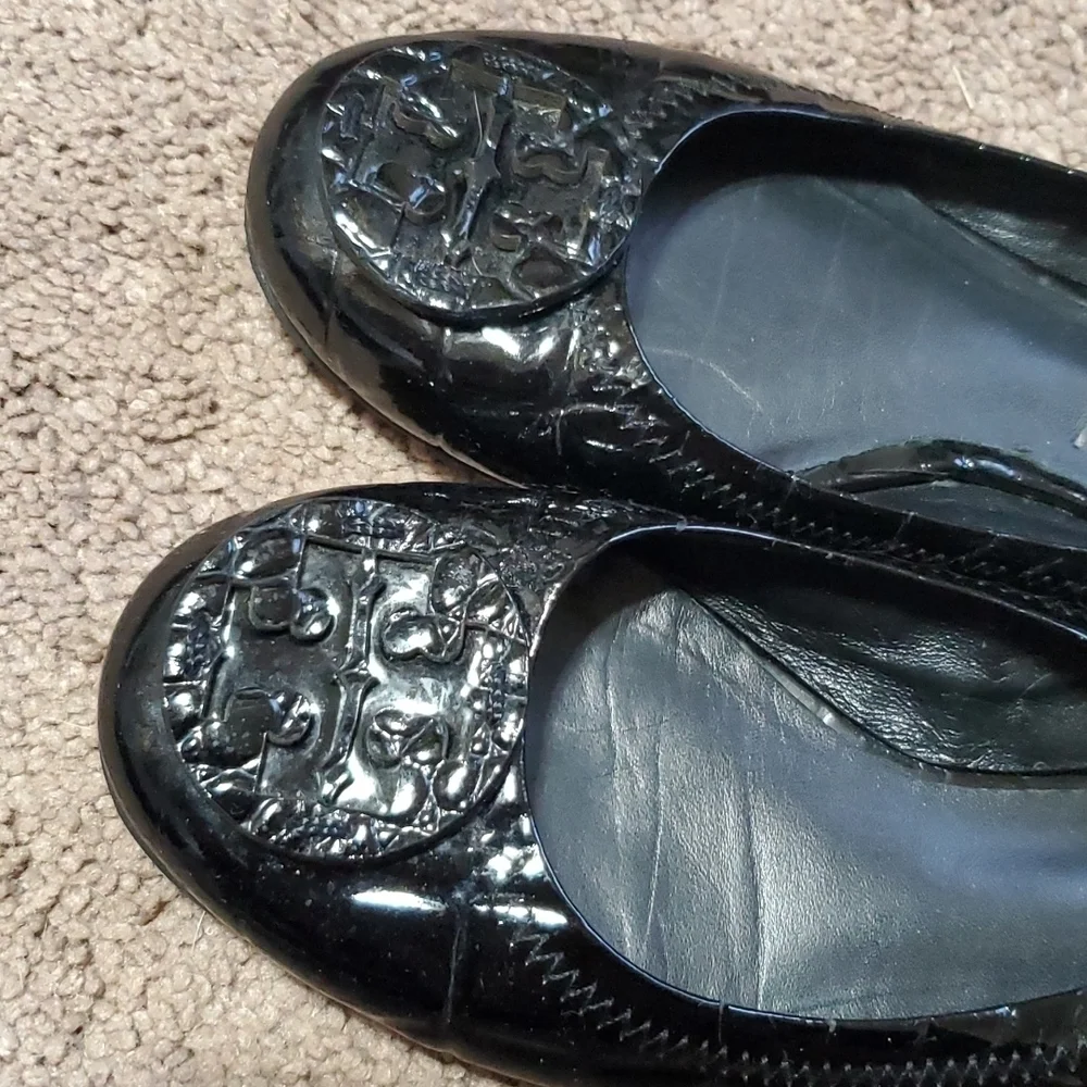 Tory Burch leather crocodile embossed ballet flats black